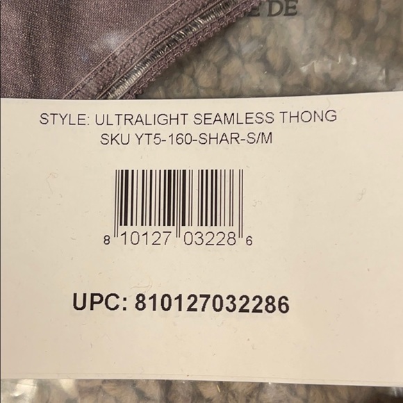 2 pair of Ultralight Seamless Thongs - Picture 4 of 5